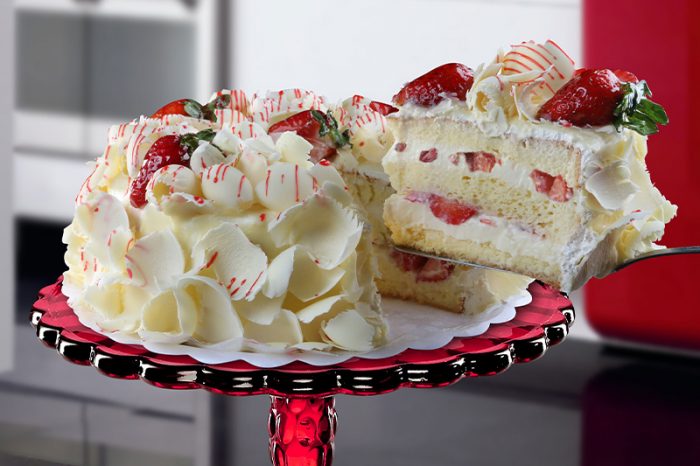 Torta Branca com Morangos